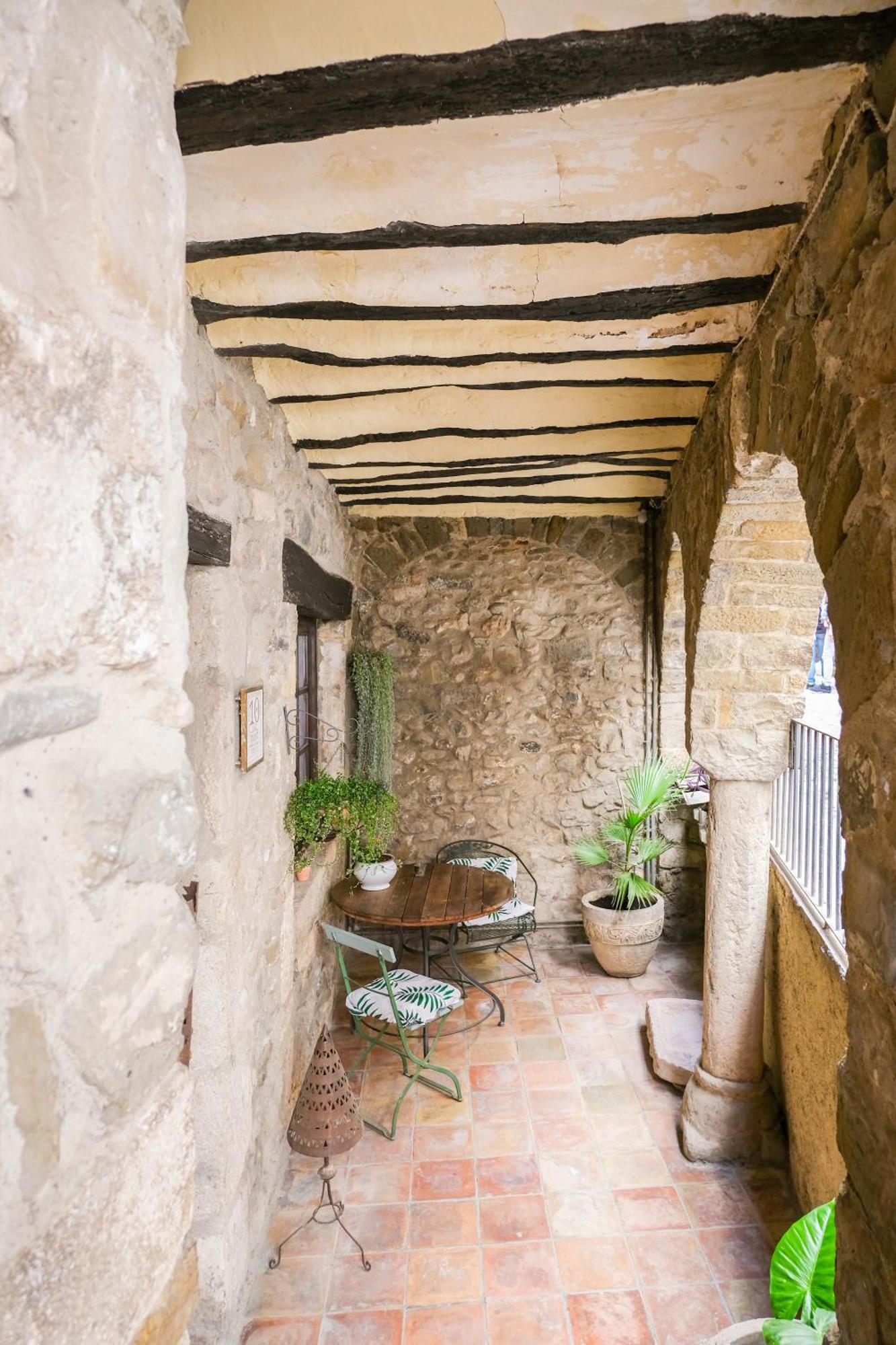 10 Del Pont Alojamiento Con Vistas Panoramicas Besalú المظهر الخارجي الصورة