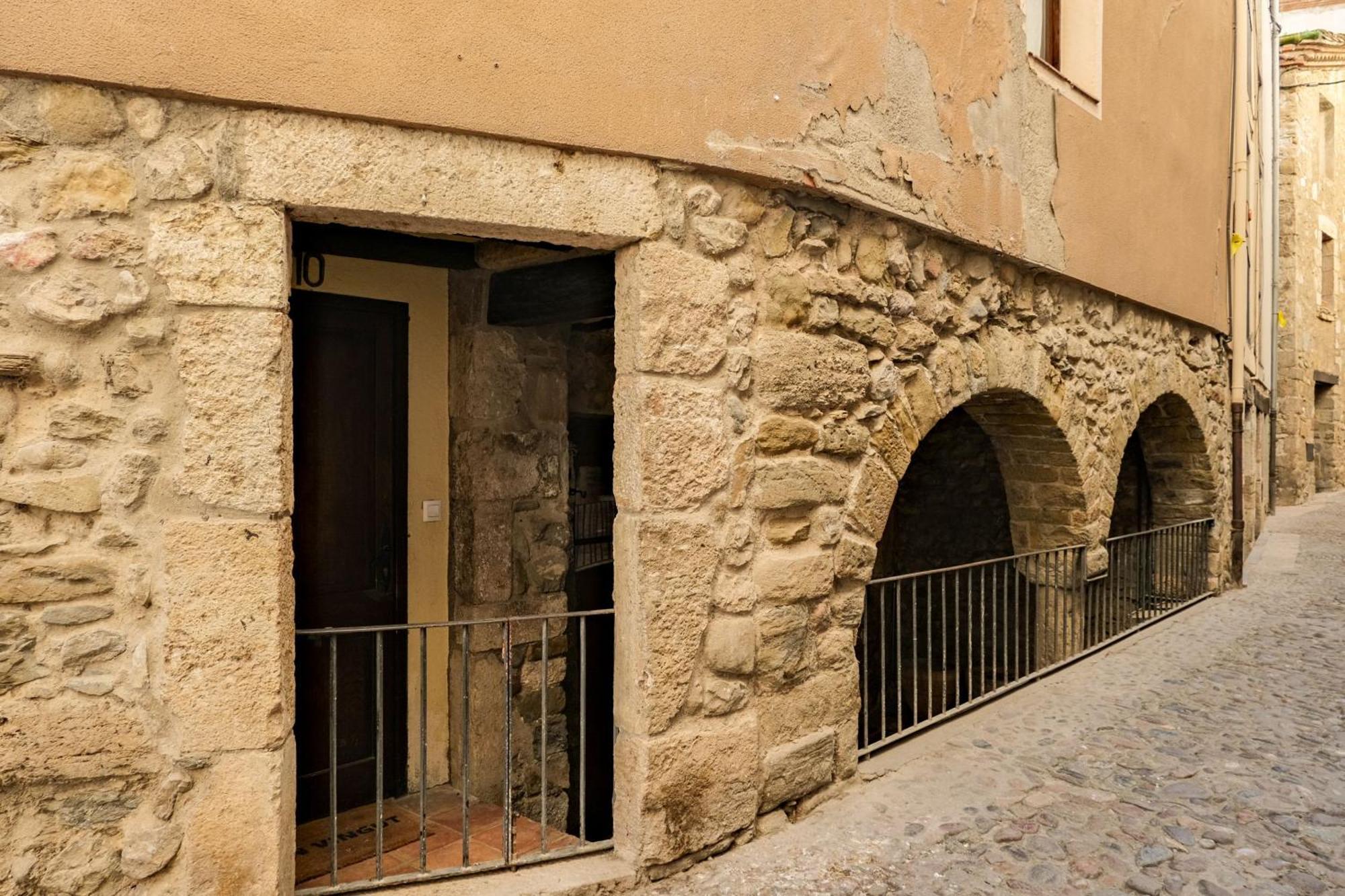 10 Del Pont Alojamiento Con Vistas Panoramicas Besalú المظهر الخارجي الصورة
