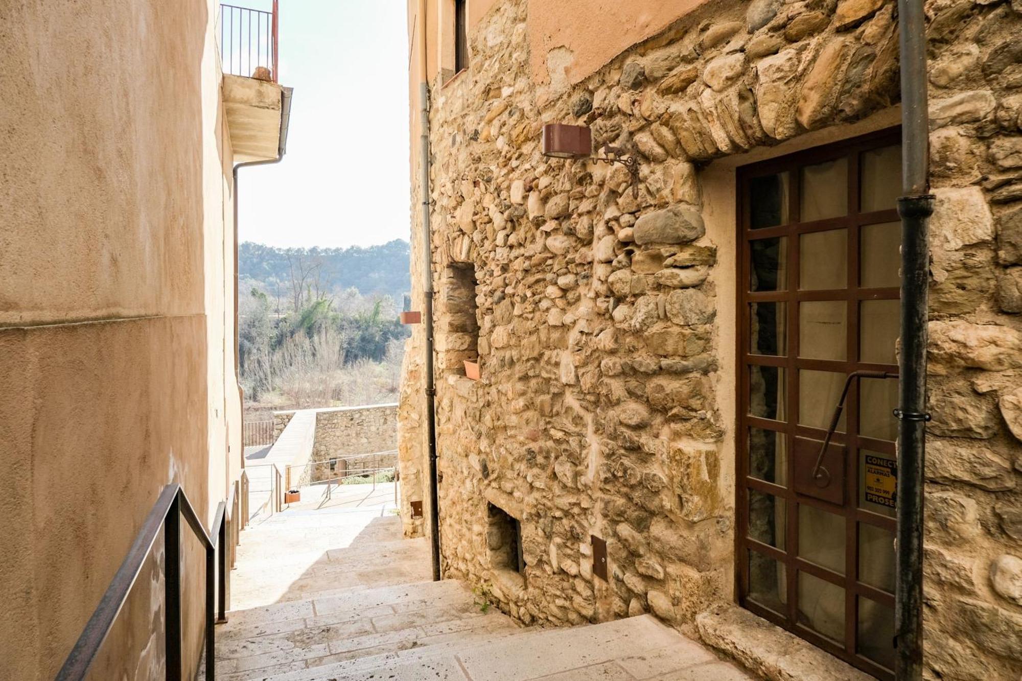 10 Del Pont Alojamiento Con Vistas Panoramicas Besalú المظهر الخارجي الصورة